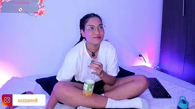 AnneteLynch online show from March 20, 2026, 10:44 pm