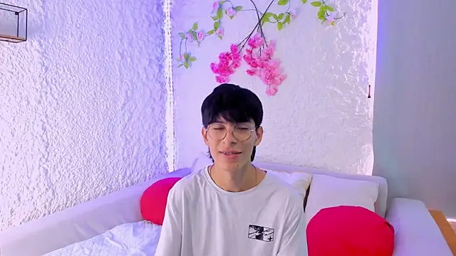 alexandersawyer online show from October 6, 2025, 9:59 pm