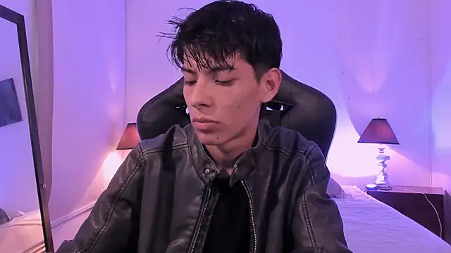 alexandersawyer online show from November 11, 2025, 12:33 pm