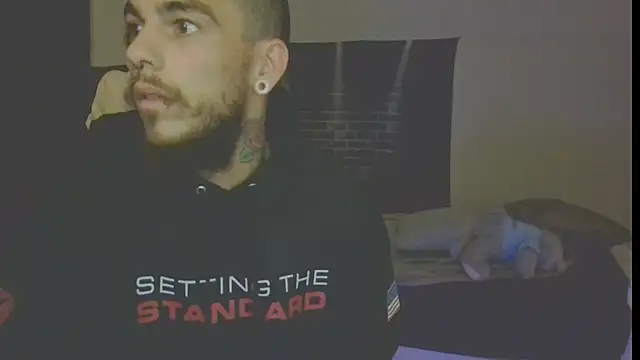 Snapshot of XMeF10 chatting on March 16, 2025, 10:20 pm XMeF10 online show from March 16, 2025, 10:20 pm