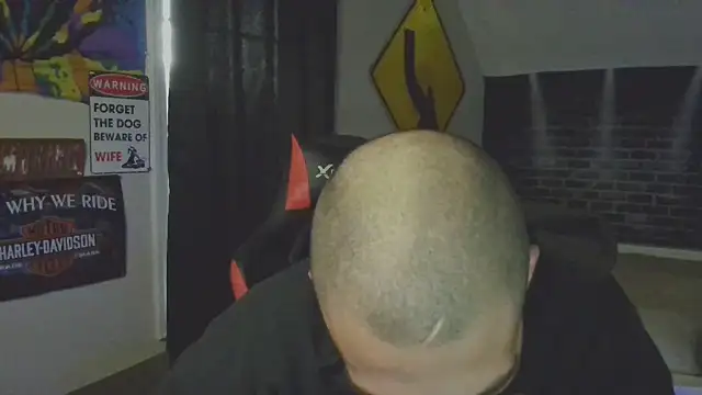 Snapshot of XMeF10 chatting on March 11, 2025, 12:39 pm XMeF10 online show from March 11, 2025, 12:39 pm