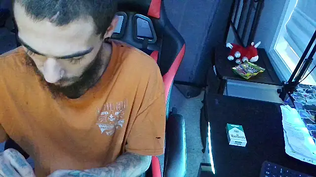 Snapshot of XMeF10 chatting on February 13, 2025, 10:00 pm XMeF10 online show from February 13, 2025, 10:00 pm