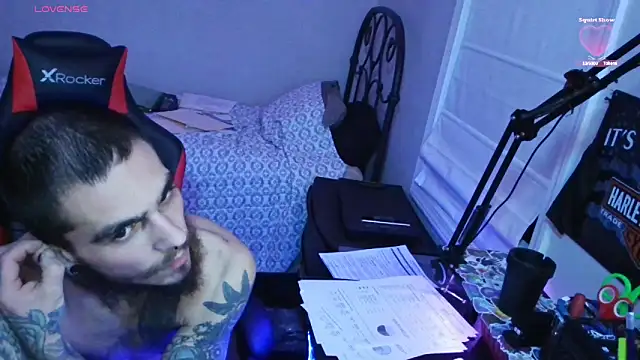 Snapshot of XMeF10 chatting on February 18, 2025, 2:05 am XMeF10 online show from February 18, 2025, 2:05 am