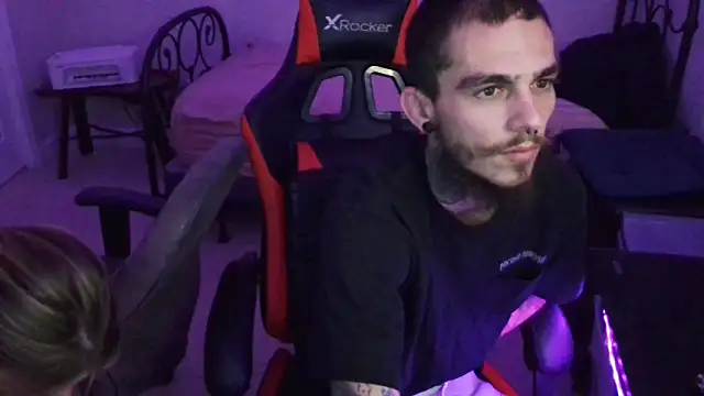 Snapshot of XMeF10 chatting on February 16, 2025, 12:30 am XMeF10 online show from February 16, 2025, 12:30 am