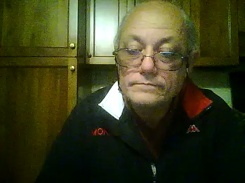 Snapshot of gianbragallini chatting on October 8, 2025, 9:59 pm gianbragallini online show from October 8, 2025, 9:59 pm