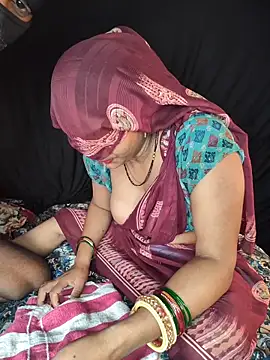 Shivani Mumbai85 online show from May 14, 2026, 5:43 pm