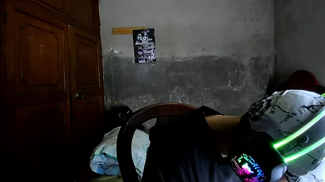 bruce kane21 online show from November 5, 2025, 7:39 pm