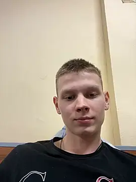 fameboyboo online show from January 4, 2025, 7:02 pm