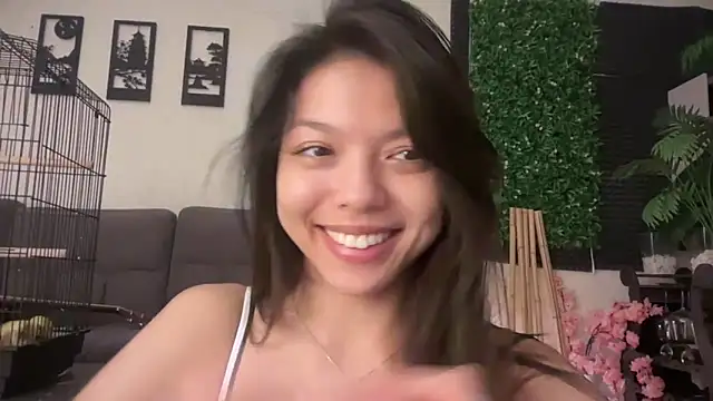 DesiredHoney online show from September 10, 2025, 5:45 pm