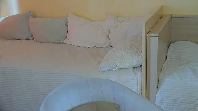 BritneyCruze online show from March 27, 2026, 10:05 am