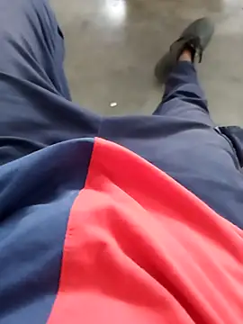 Snapshot of Cute_boleh chatting on March 22, 2025, 8:37 pm Cute boleh online show from March 22, 2025, 8:37 pm