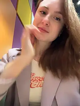 Dina Tease online show from April 5, 2026, 11:17 am