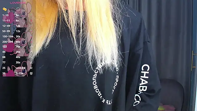 OdetteHarwick online show from November 29, 2025, 2:17 pm