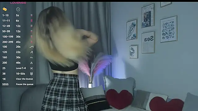 OdetteHarwick online show from November 22, 2025, 5:28 am