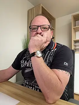 coupleLatinaLovers online show from February 21, 2025, 11:55 am