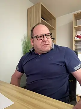 coupleLatinaLovers online show from January 21, 2025, 10:41 am