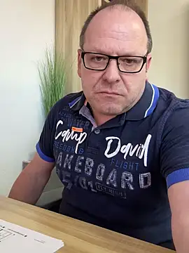 coupleLatinaLovers online show from March 19, 2025, 10:00 am