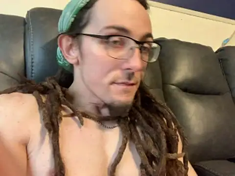 Snapshot of thiccplamp chatting on October 14, 2025, 8:31 pm thiccplamp online show from October 14, 2025, 8:31 pm