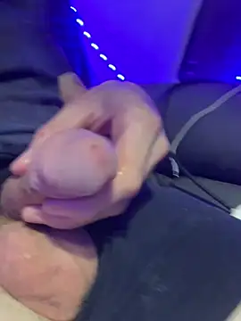 Snapshot of thiccplamp chatting on October 22, 2025, 4:23 am thiccplamp online show from October 22, 2025, 4:23 am