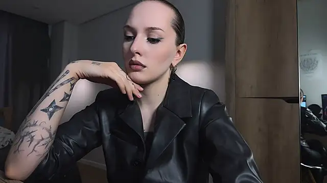 Snapshot of vinylstore chatting on June 3, 2026, 8:04 am vinylstore online show from June 3, 2026, 8:04 am