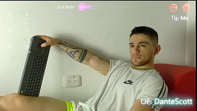 Sexy Alejandro  online show from December 17, 2025, 11:37 am