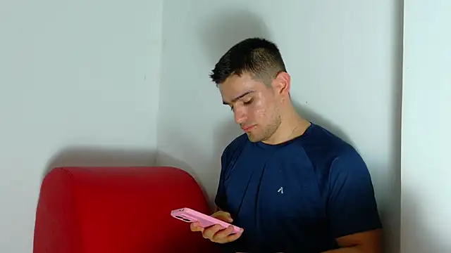 Snapshot of Sexy_Alejandro_ chatting on May 14, 2026, 6:16 pm Sexy Alejandro online show from May 14, 2026, 6:16 pm