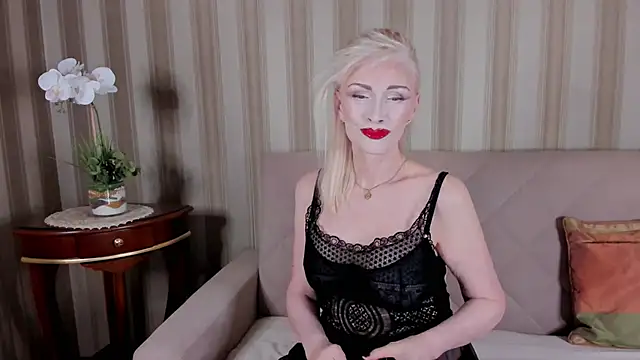 Rita Farel online show from December 20, 2025, 8:44 pm