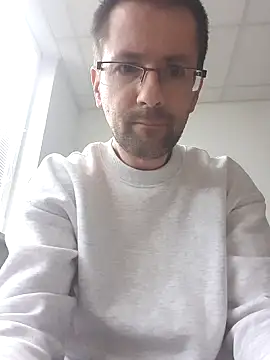 Snapshot of riskybusiness9090 chatting on March 28, 2026, 3:02 pm riskybusiness9090 online show from March 28, 2026, 3:02 pm