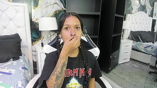 Snapshot of rave_connor chatting on November 3, 2025, 6:55 pm rave connor online show from November 3, 2025, 6:55 pm