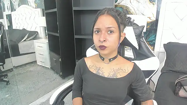 Snapshot of rave_connor chatting on November 14, 2025, 7:28 pm rave connor online show from November 14, 2025, 7:28 pm