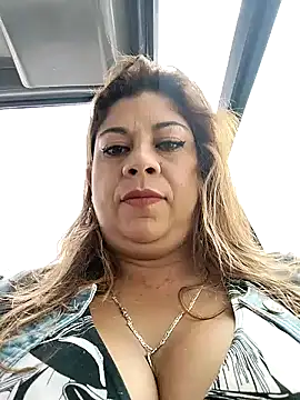Snapshot of Laura-Hernandez chatting on January 29, 2025, 3:58 pm Laura-Hernandez online show from January 29, 2025, 3:58 pm