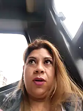 Snapshot of Laura-Hernandez chatting on January 25, 2025, 8:42 pm Laura-Hernandez online show from January 25, 2025, 8:42 pm