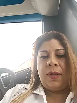 Snapshot of Laura-Hernandez chatting on January 26, 2025, 4:41 pm Laura-Hernandez online show from January 26, 2025, 4:41 pm