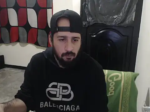 Snapshot of leonamable12 chatting on February 26, 2026, 6:46 am leonamable12 online show from February 26, 2026, 6:46 am