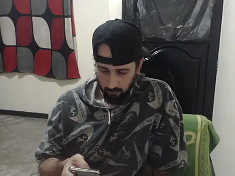 Snapshot of leonamable12 chatting on March 1, 2026, 5:07 am leonamable12 online show from March 1, 2026, 5:07 am