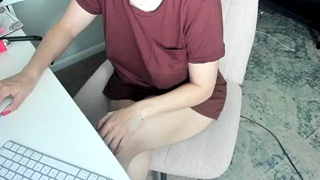 bigb00tyjudyyX online show from May 19, 2026, 4:14 pm