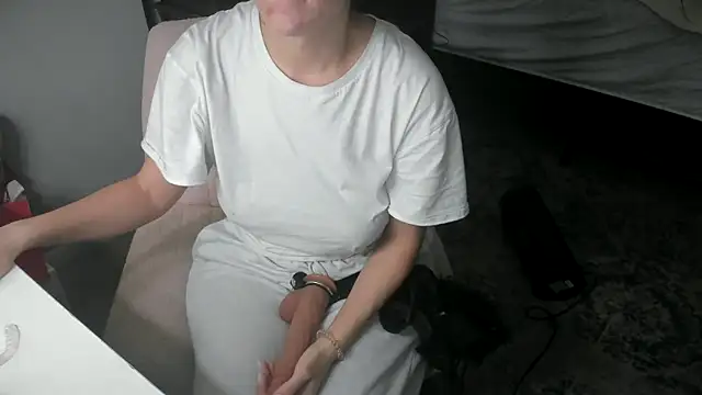 Snapshot of bigb00tyjudyyX chatting on February 16, 2026, 6:06 pm bigb00tyjudyyX online show from February 16, 2026, 6:06 pm