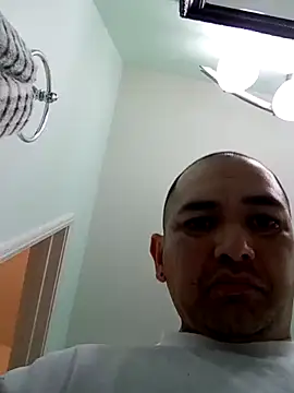 Snapshot of NewKing100 chatting on February 20, 2025, 3:45 am NewKing100 online show from February 20, 2025, 3:45 am