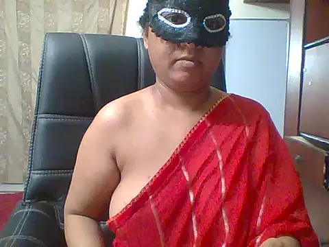 kamayanisingh24 online show from March 15, 2025, 8:37 am