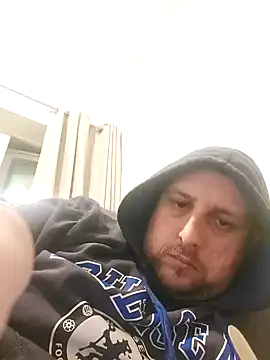 Snapshot of HE-M123 chatting on December 1, 2024, 10:37 pm HE-M123 online show from December 1, 2024, 10:37 pm
