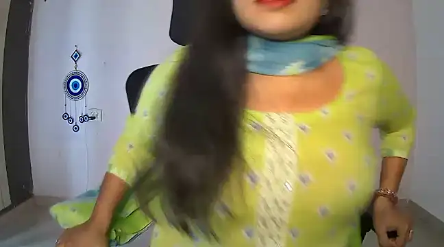 Snapshot of Swetaa_ chatting on March 9, 2025, 6:39 am Swetaa online show from March 9, 2025, 6:39 am