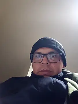 Snapshot of Camilo-31RI chatting on May 27, 2026, 1:57 am Camilo-31RI online show from May 27, 2026, 1:57 am