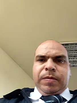 Snapshot of Camilo-31RI chatting on April 18, 2026, 11:45 am Camilo-31RI online show from April 18, 2026, 11:45 am