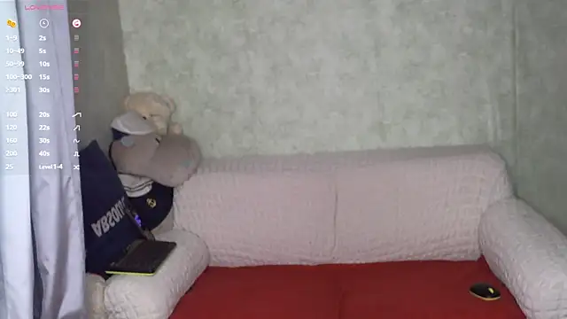 Snapshot of rossi_r chatting on November 3, 2025, 6:33 pm rossi r online show from November 3, 2025, 6:33 pm