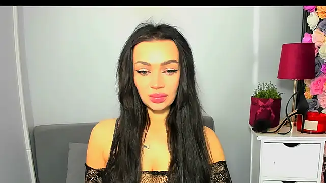 OliviaFantasy online show from April 4, 2026, 9:05 am