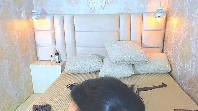 EdnaJarath online show from October 23, 2025, 3:27 am