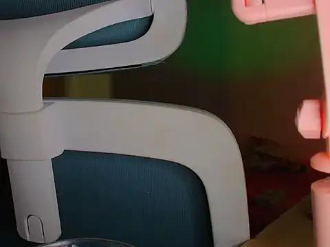 Snapshot of Sassa_69 chatting on January 9, 2026, 12:17 am Sassa 69 online show from January 9, 2026, 12:17 am