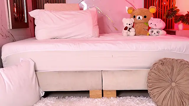 pamelajons  online show from February 14, 2026, 1:00 pm