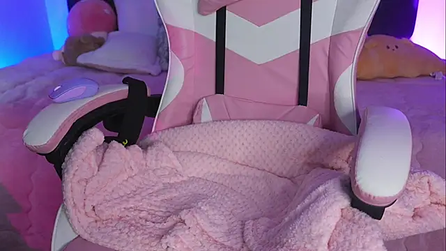 Lilou albrecht online show from March 9, 2026, 1:58 pm