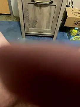 Snapshot of Tpar1122 chatting on December 6, 2024, 8:32 am Tpar1122 online show from December 6, 2024, 8:32 am